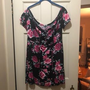 Floral off the shoulder lace up dress